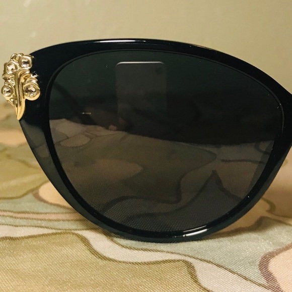 SALE Authentic Versace Black/Gold Sunglasses - Picture 5 of 8
